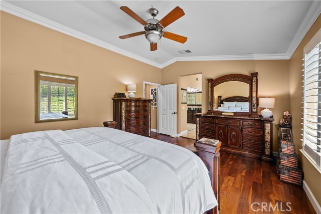 28456 Calex Drive, Valencia CA: https://media.crmls.org/medias/8d5d6032-c48f-423d-8cfe-09e53a8f7e39.jpg