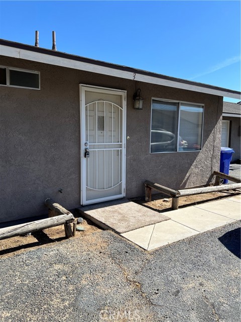 Detail Gallery Image 3 of 9 For 20270 Otoe  #3 Rd, Apple Valley,  CA 92307 - 2 Beds | 2 Baths