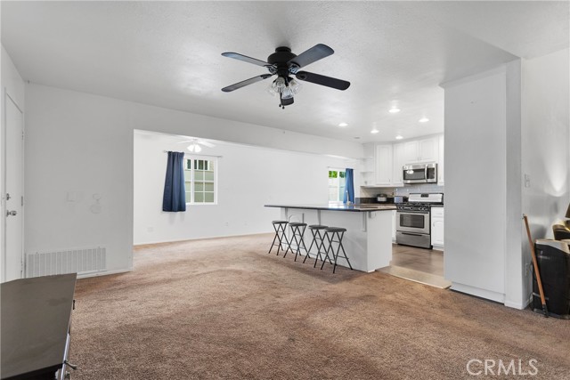 Detail Gallery Image 15 of 44 For 2426 W College Ave, San Bernardino,  CA 92407 - 4 Beds | 2 Baths