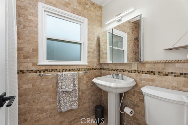 Detail Gallery Image 15 of 28 For 3556 Rutgers Ave, Long Beach,  CA 90808 - 3 Beds | 2 Baths
