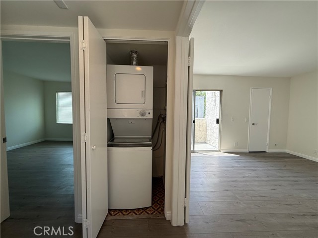 18411 Hatteras Street, Tarzana CA: https://media.crmls.org/medias/8d5f1205-0784-44d4-a1e6-0d43ffdd0ae9.jpg