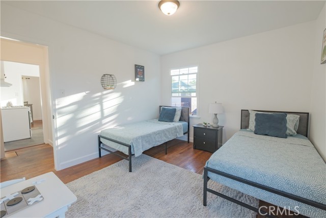 4829 Walnut Ave, Long Beach CA: https://media.crmls.org/medias/8d5f2f75-f4b3-409d-affc-91592b8e712b.jpg
