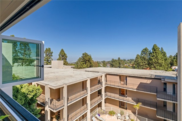 Image 22 of 64 For 5700 Ravenspur Drive  307