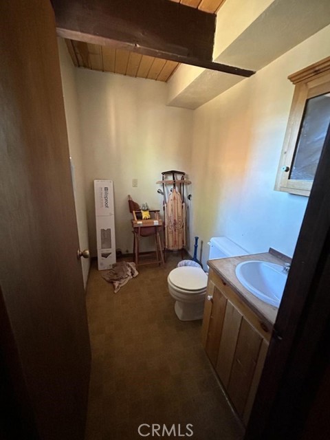 Detail Gallery Image 5 of 9 For 729 Birch St, Big Bear Lake,  CA 92315 - 2 Beds | 2 Baths