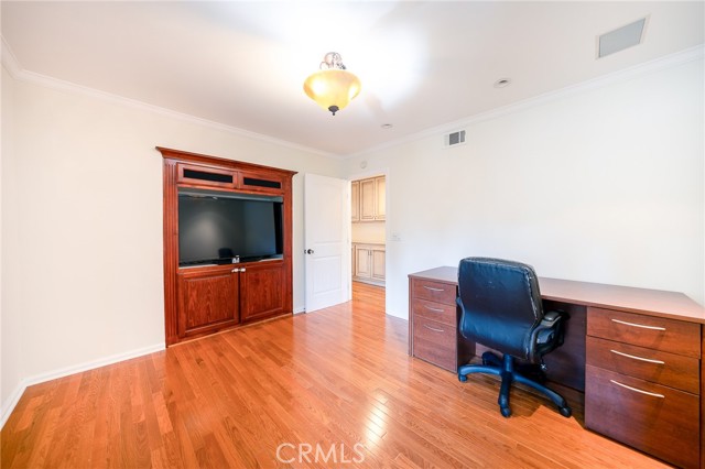 Detail Gallery Image 40 of 42 For 18337 Chatham Ln, Porter Ranch,  CA 91326 - 4 Beds | 2/1 Baths