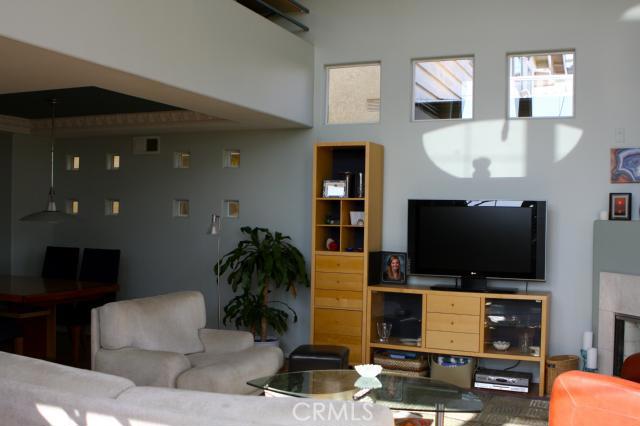 655 Longfellow Avenue, Hermosa Beach, California 90254, 3 Bedrooms Bedrooms, ,2 BathroomsBathrooms,Residential,Sold,Longfellow,S12012664