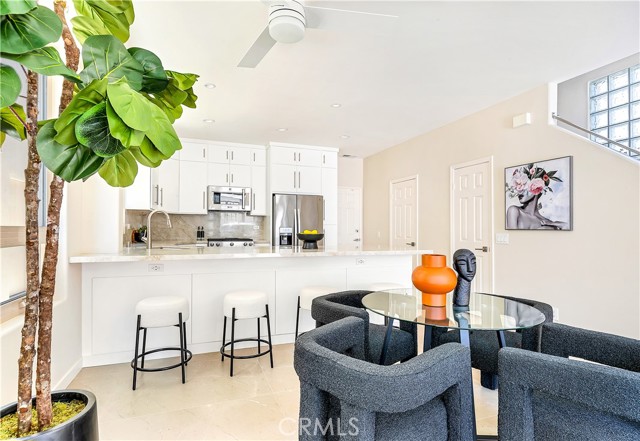 Detail Gallery Image 28 of 30 For 125 24th St, Newport Beach,  CA 92663 - 4 Beds | 3/1 Baths