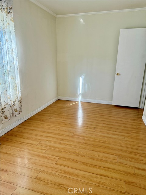 Detail Gallery Image 9 of 12 For 411 Myrtle, Glendale,  CA 91203 - 2 Beds | 1 Baths