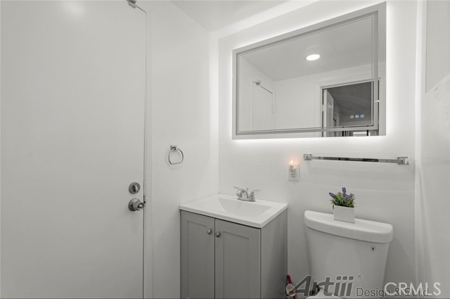 Detail Gallery Image 15 of 31 For 656 W 52nd St, San Bernardino,  CA 92407 - 4 Beds | 2/1 Baths