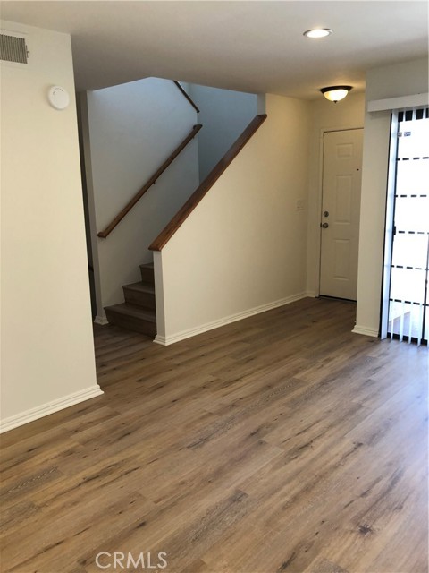 Detail Gallery Image 3 of 15 For 2931 Plaza Del Amo #26,  Torrance,  CA 90503 - 2 Beds | 2/1 Baths