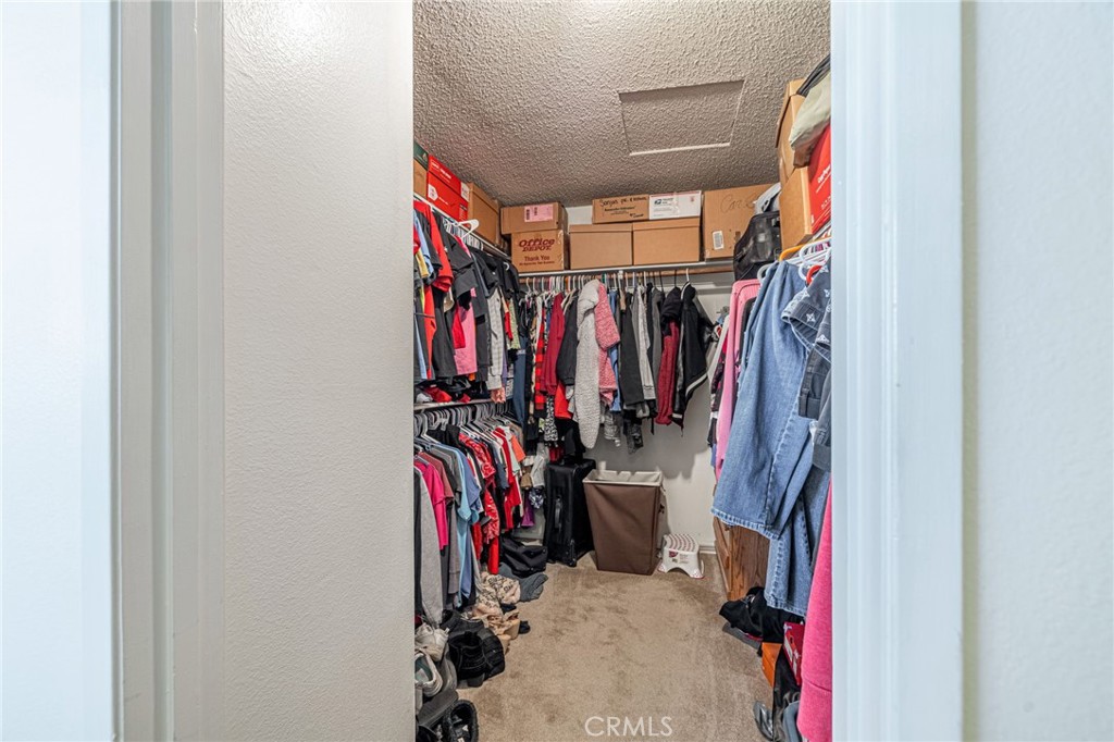 https://media.crmls.org/medias/8d615ba5-83a0-4244-892a-92b474aa292a.jpg?preset=X-Large
