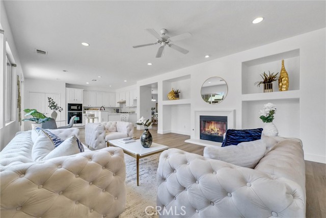 6556 Wells Springs Street, Eastvale CA: https://media.crmls.org/medias/8d61b823-25ae-4ba7-9d52-5756f9b3ae31.jpg