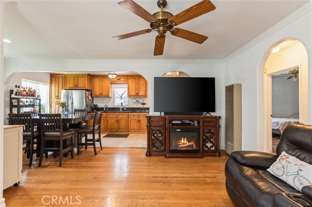 Detail Gallery Image 6 of 27 For 12945 Jefferson Avenue, Hawthorne,  CA 90250 - 3 Beds | 2 Baths