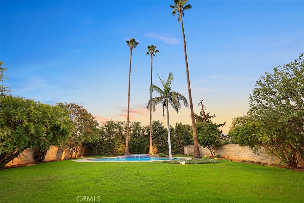 https://media.crmls.org/medias/8d626238-bb16-4278-b3d1-e837439e6d2c.jpg?preset=X-Large