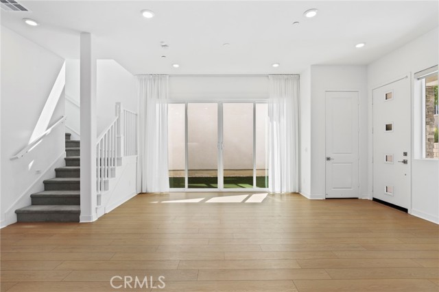 27124 Purple Sage Court, Valencia CA: https://media.crmls.org/medias/8d637d51-b1e5-44c6-82f0-e7faf601778e.jpg