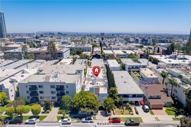 Detail Gallery Image 30 of 32 For 11954 Mayfield Ave #3,  Los Angeles,  CA 90049 - 2 Beds | 2/1 Baths