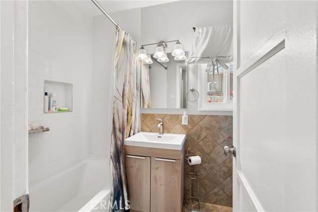 308 Flower Street, Costa Mesa CA: https://media.crmls.org/medias/8d63edfc-e61d-4bff-b120-5d4940863048.jpg