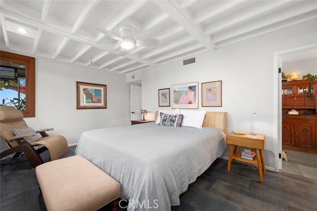 1687 Temple Hills Drive, Laguna Beach CA: https://media.crmls.org/medias/8d6441fd-91ee-41f3-a4d5-b19c911462db.jpg