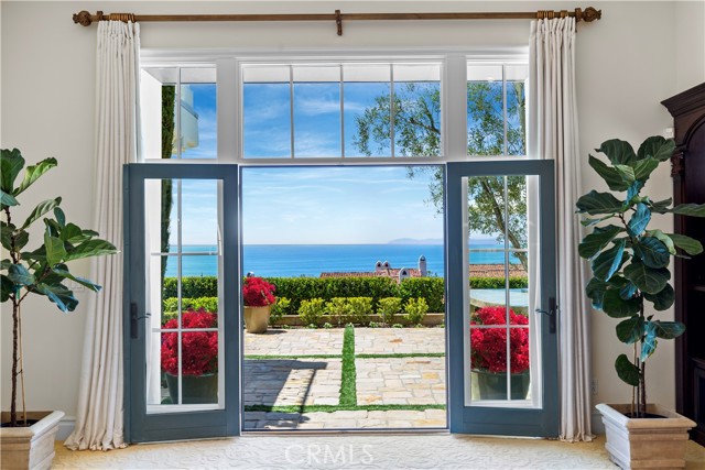 Detail Gallery Image 16 of 42 For 26 Cliffhouse Bluff, Newport Coast,  CA 92657 - 5 Beds | 4/1 Baths