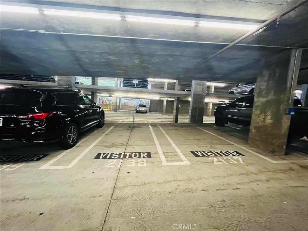 https://media.crmls.org/medias/8d648139-a4fe-4601-adae-76170c0950a9.jpg?preset=X-Large