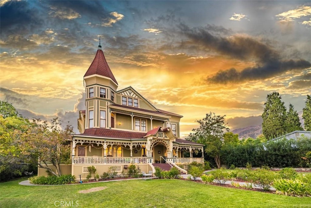225 N Lima Street, Sierra Madre, CA 91024