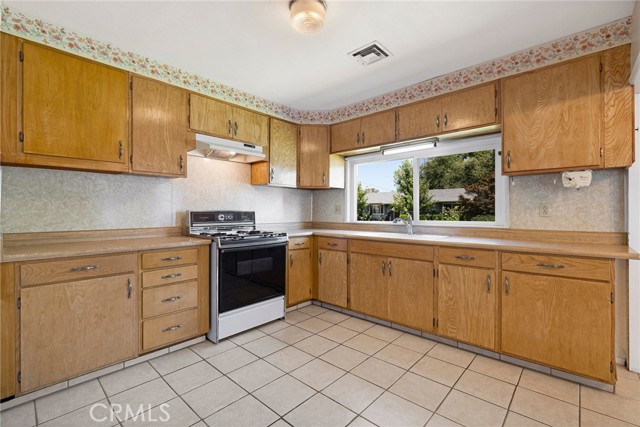 991 Vermont Street, Gridley CA: https://media.crmls.org/medias/8d65bd9a-a0ad-4f92-b3e8-8b23d27d78a4.jpg