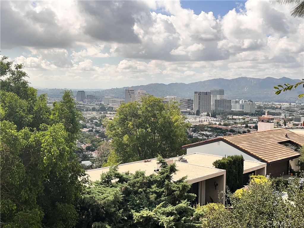 https://media.crmls.org/medias/8d65e0b7-8a60-41e6-814e-21941ca1ef8f.jpg?preset=X-Large