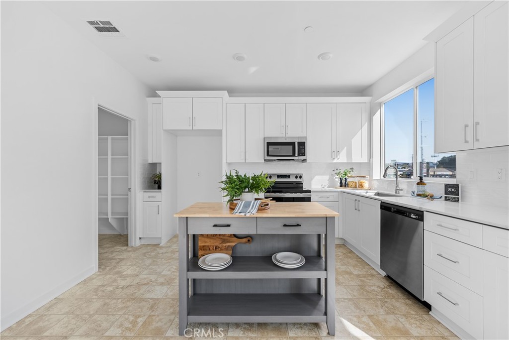 1/2 N Sepulveda Blvd. #1