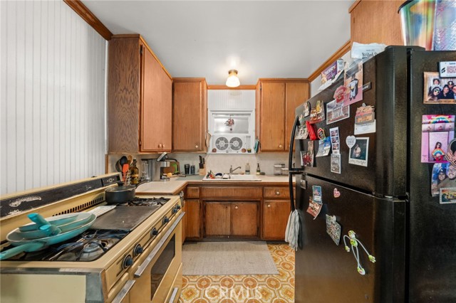 Detail Gallery Image 10 of 37 For 12652 Oaks Ave, Chino,  CA 91710 - 3 Beds | 1 Baths