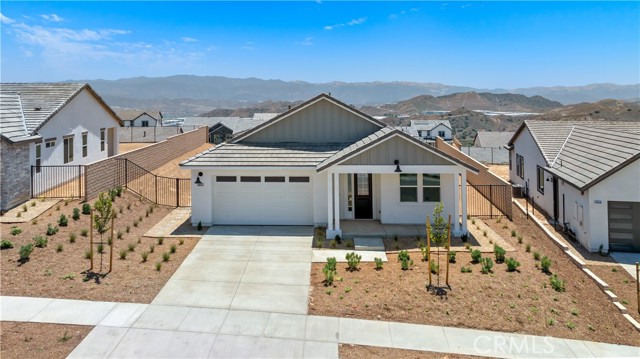 Detail Gallery Image 3 of 40 For 28534 Orange Park Dr, Castaic,  CA 91384 - 3 Beds | 2/1 Baths