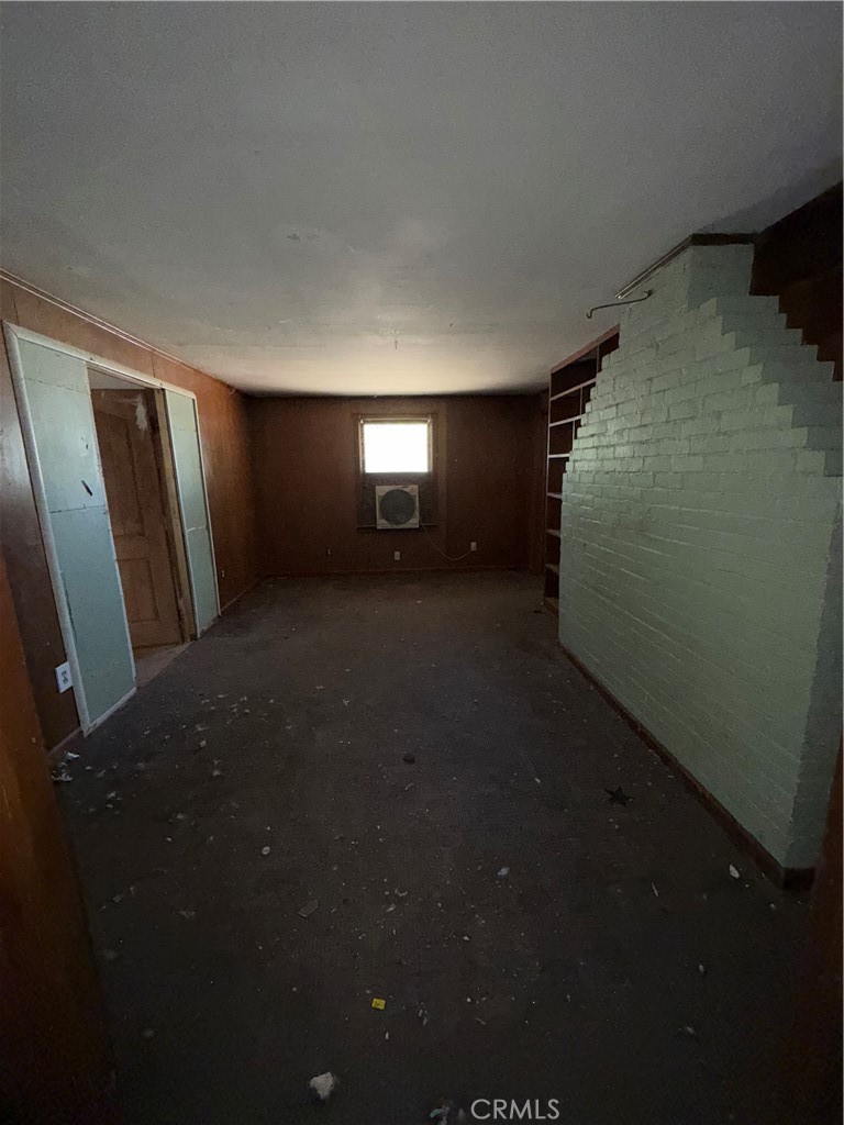 https://media.crmls.org/medias/8d664d98-e91c-4505-a701-51c43c1ab93c.jpg?preset=X-Large