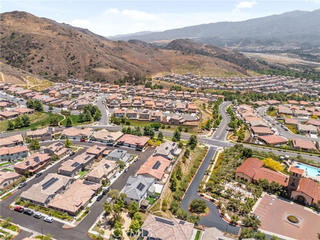 24205 Selwood Drive, Corona CA: https://media.crmls.org/medias/8d66b339-f3fe-4a64-ade4-a296c7c50a8c.jpg