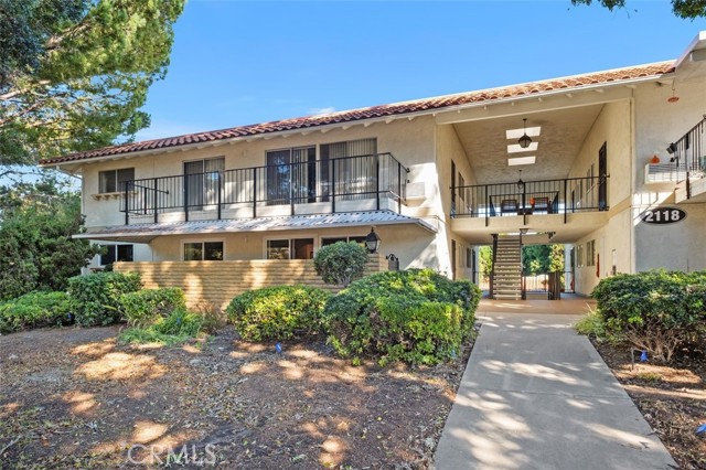 Detail Gallery Image 4 of 60 For 2118 via Puerta #D, Laguna Woods,  CA 92637 - 2 Beds | 2 Baths