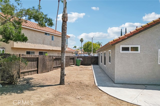 24318 Via Las Junitas, Murrieta CA: https://media.crmls.org/medias/8d677250-429d-4e57-b6c4-eeb26d825176.jpg