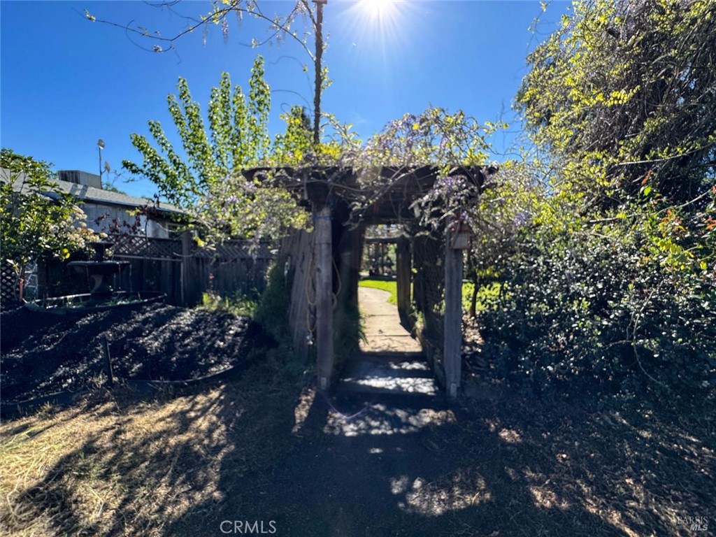 https://media.crmls.org/medias/8d67b410-0885-4ee6-b5f7-6a4312afbb6d.jpg?preset=X-Large