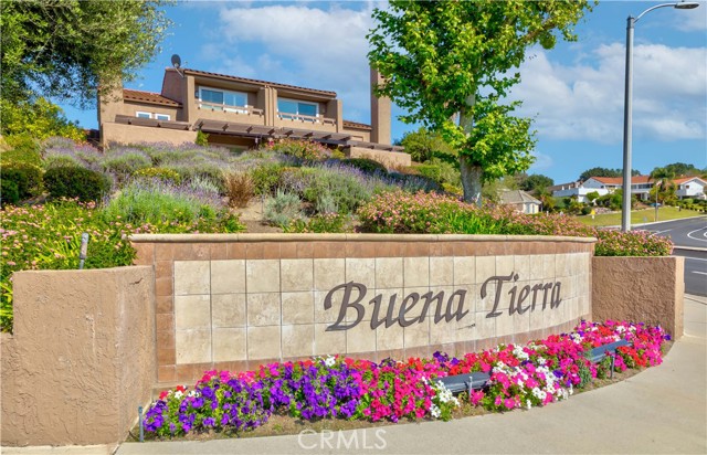 8629 Buena Tierra Place, Buena Park CA: https://media.crmls.org/medias/8d67d40b-a213-4782-91f6-e650baf4d8ed.jpg