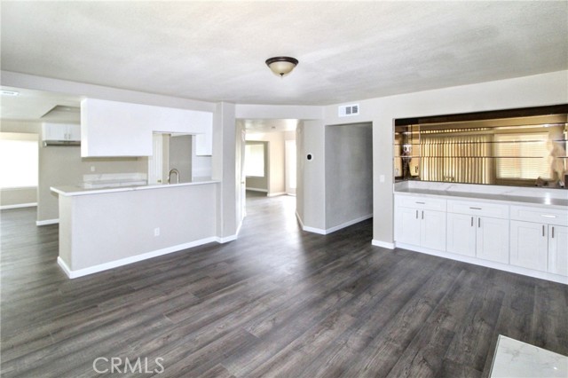 13083 Raenette Way, Moreno Valley CA: https://media.crmls.org/medias/8d67ea49-3de3-40f7-a86b-3759a58d82a5.jpg