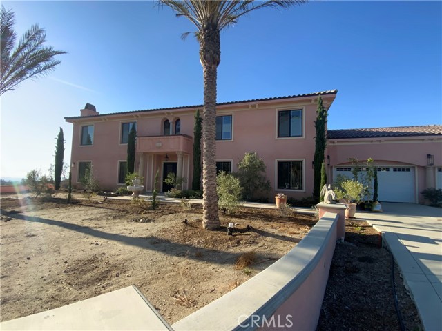 17190 Small Canyon Lane, Riverside CA: https://media.crmls.org/medias/8d687560-1b43-4ad0-8a3c-8ea955211dba.jpg