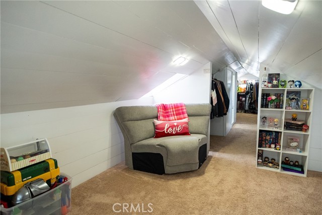 8924 Towne Avenue, Los Angeles CA: https://media.crmls.org/medias/8d687b4d-80cc-4aa9-8328-d7d95d60b3f2.jpg
