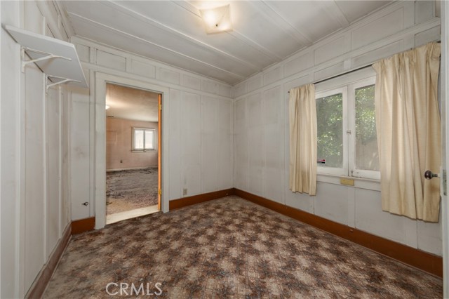 124 S Olive Avenue, Rialto CA: https://media.crmls.org/medias/8d68e339-cf8e-4f33-8427-8d6e4d483b4f.jpg