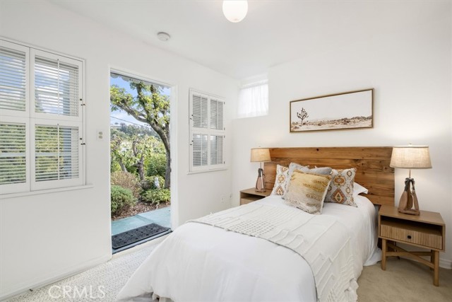 Detail Gallery Image 17 of 38 For 6476 San Marco Cir, Los Angeles,  CA 90068 - 2 Beds | 3/1 Baths