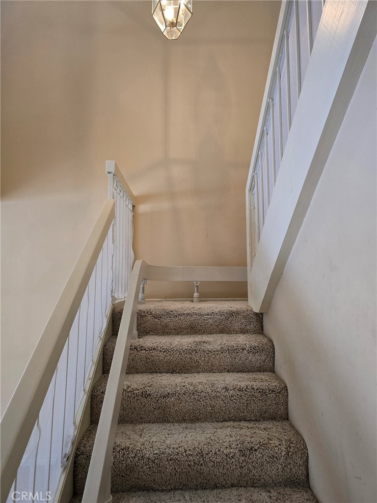 https://media.crmls.org/medias/8d6b91d4-0c52-4a9b-94b2-98677d0856c5.jpg?preset=X-Large