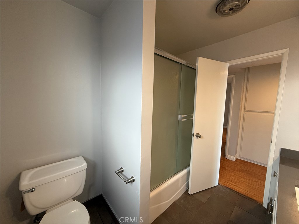 https://media.crmls.org/medias/8d6baf78-892a-43bc-96a5-443da4bd9cd7.jpg?preset=X-Large