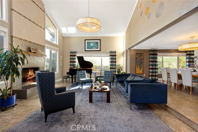 2544 Flintridge Drive photo 4