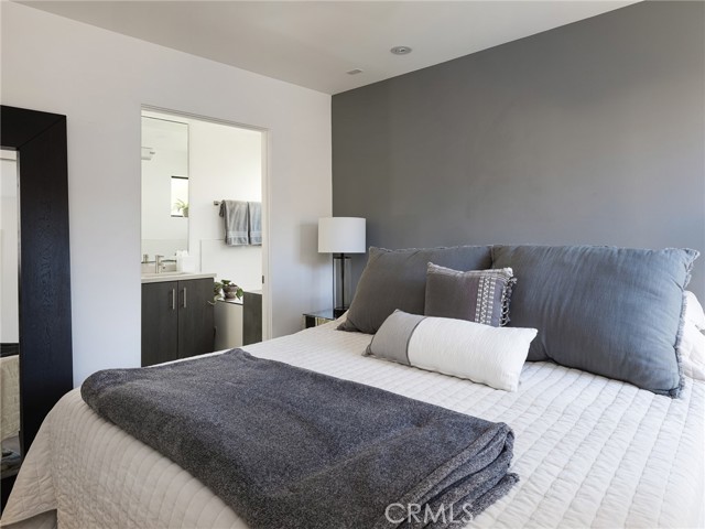 Detail Gallery Image 18 of 33 For 119 E Walnut Ave, El Segundo,  CA 90245 - 3 Beds | 2/1 Baths