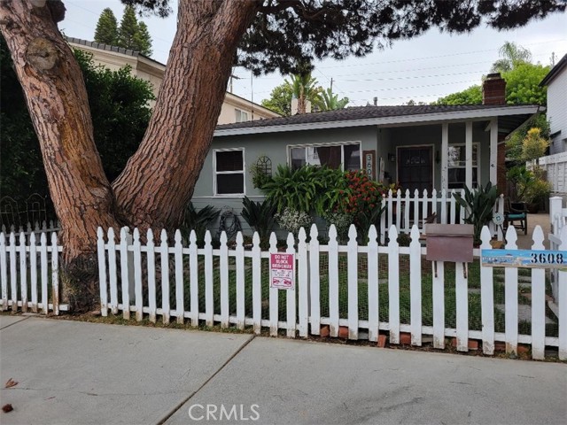 3608 Laurel Avenue, Manhattan Beach, California 90266, 2 Bedrooms Bedrooms, ,1 BathroomBathrooms,Residential,Sold,Laurel,SB21205339