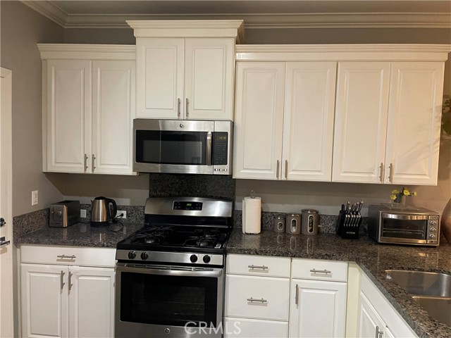 186 Rose Arch, Irvine CA: https://media.crmls.org/medias/8d6f8562-9e12-40a0-b34f-b7452b6f7754.jpg