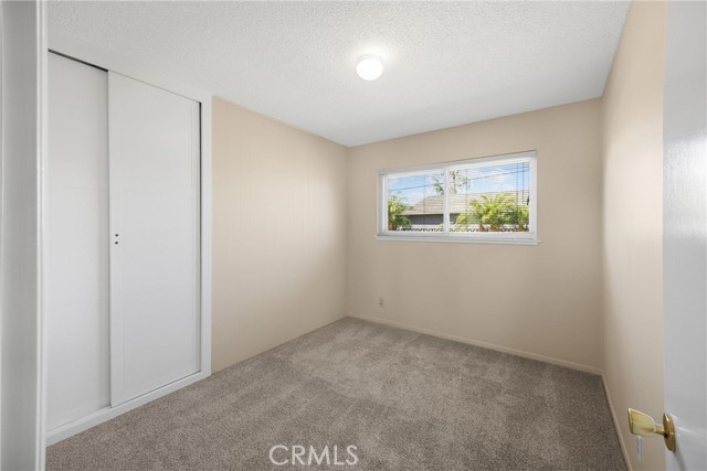 917 N Fuchsia Avenue, Ontario CA: https://media.crmls.org/medias/8d6ff25e-d7c3-47b0-a06c-73f3b64080cb.jpg