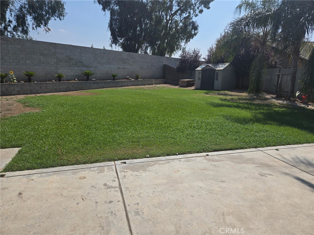 https://media.crmls.org/medias/8d7006bb-afcc-4113-b8eb-0f21cb99f071.jpg?preset=X-Large