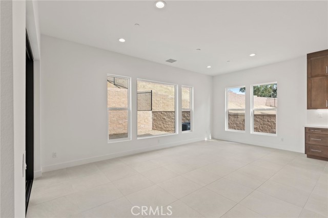 Detail Gallery Image 9 of 34 For 20577 Edgewood Ct, Chatsworth,  CA 91311 - 5 Beds | 4/1 Baths